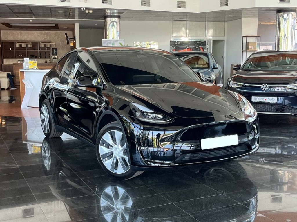 Tesla Model Y 2023