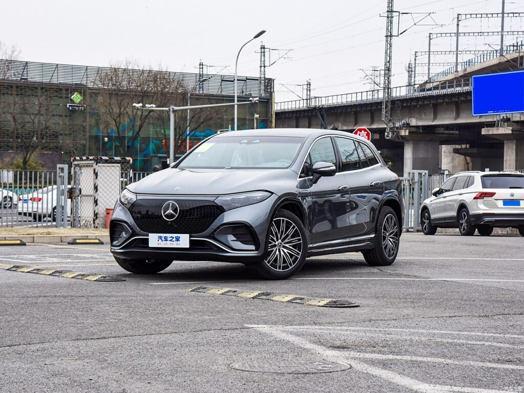 Mercedes-Benz EQS SUV 2023