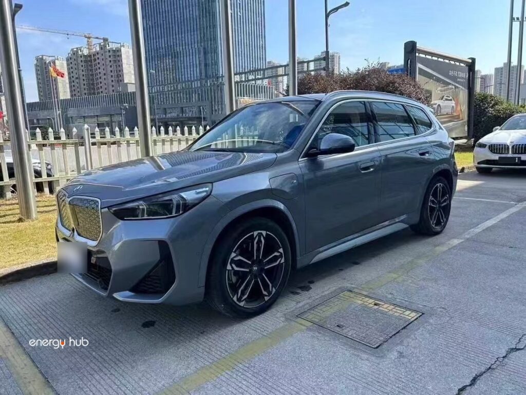BMW iX1 2024