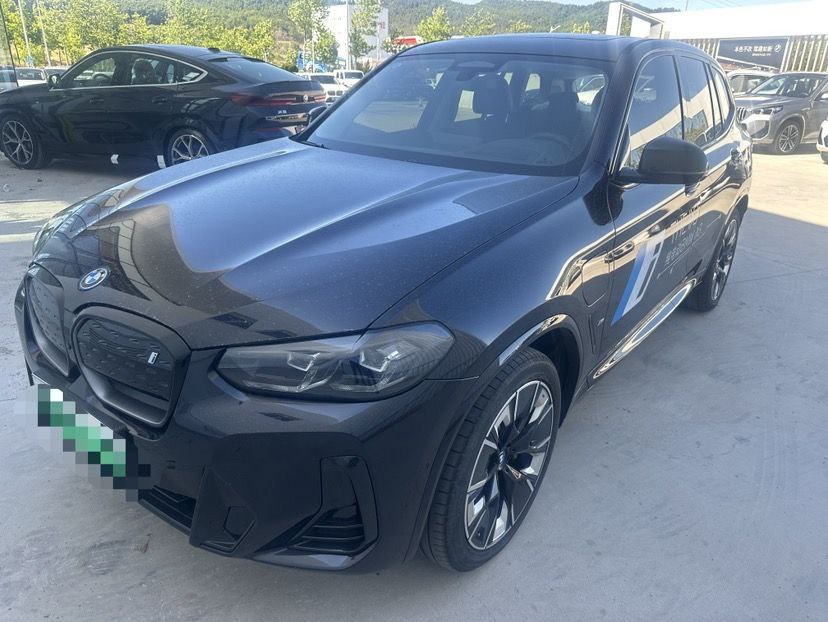 BMW IX3 2023