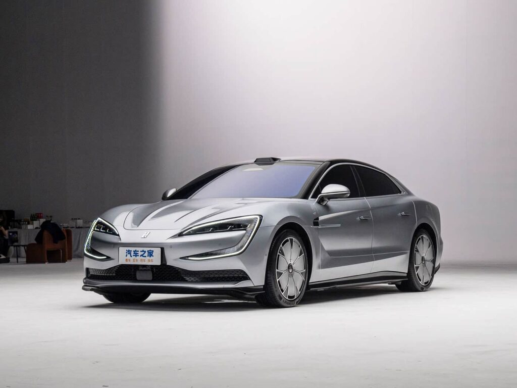 Yangwang U7 2025