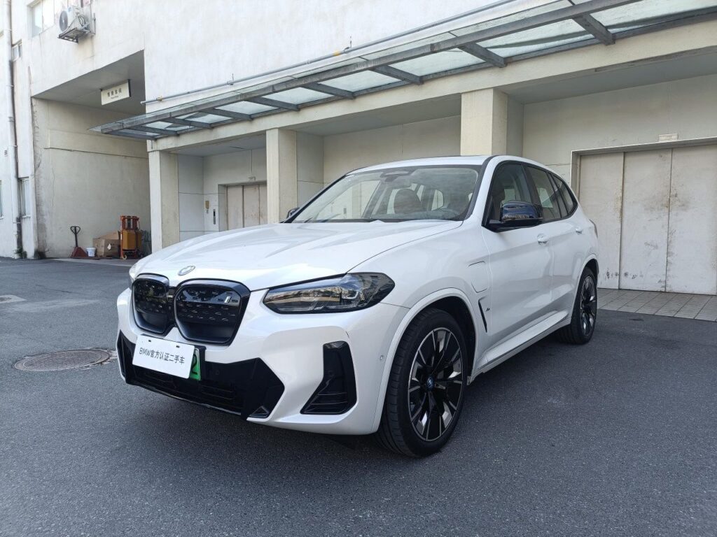 BMW IX3 2023