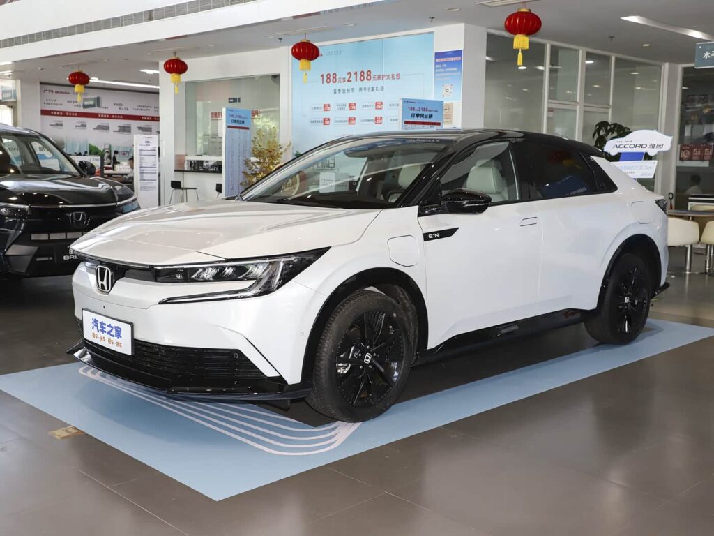 Honda e:NP2 2025