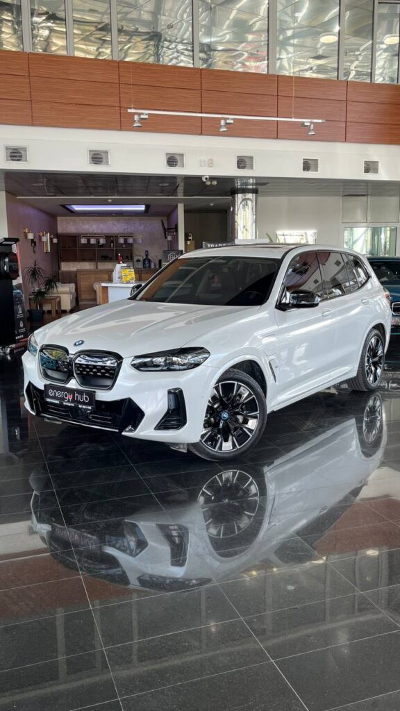BMW IX3 2024