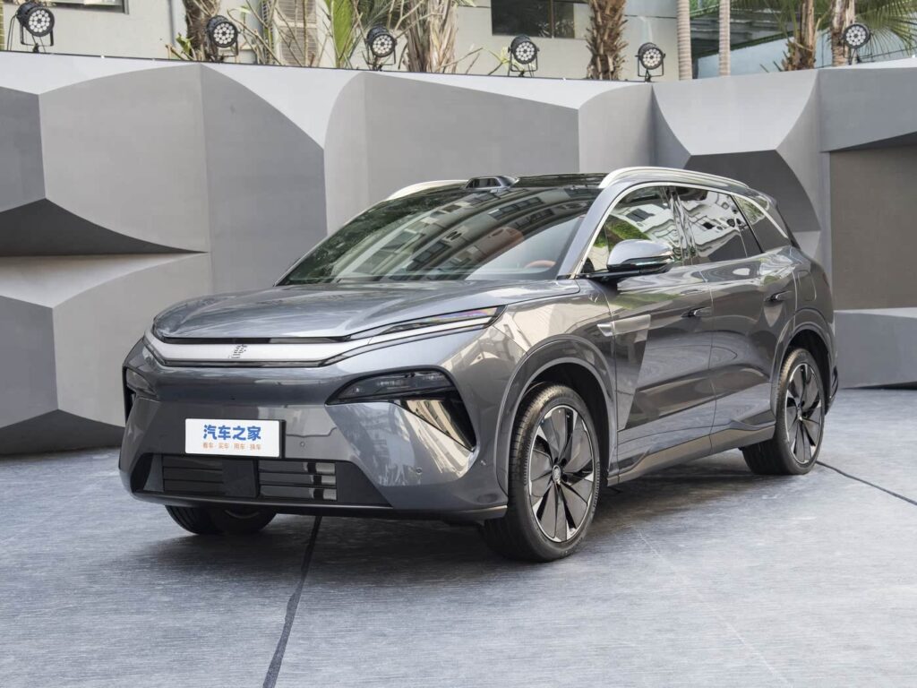 BYD Tang L 2025