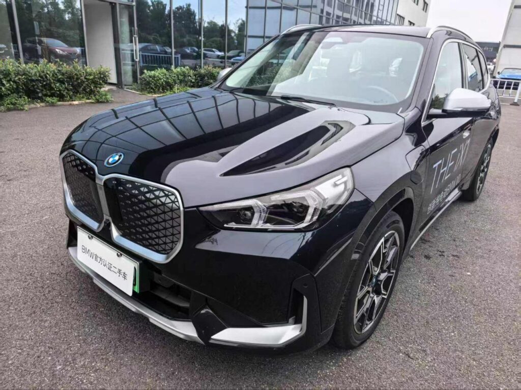 BMW iX1 2024