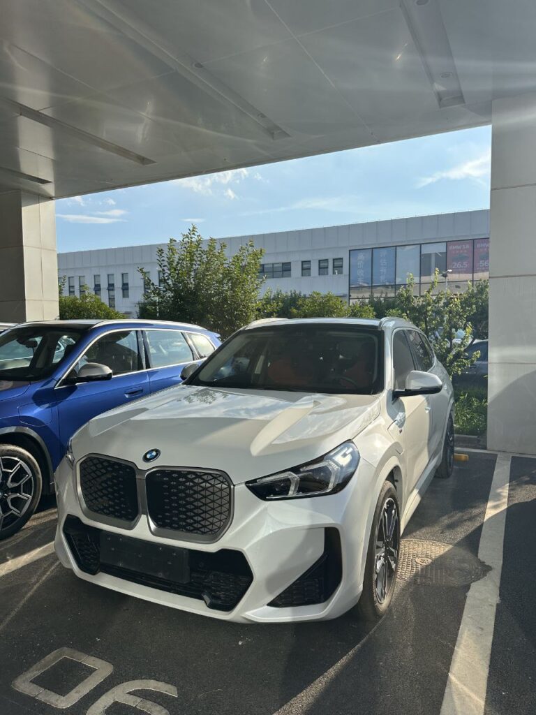 BMW iX1 2024