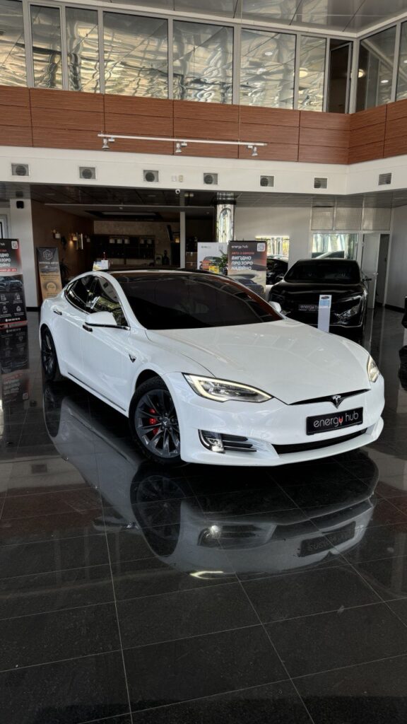 Tesla Model S