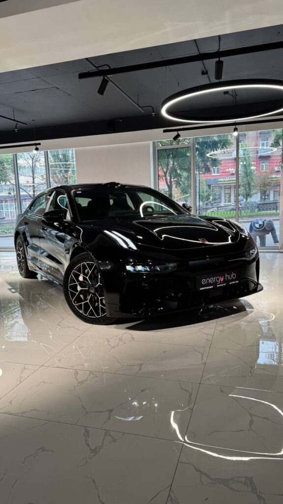 Zeekr 001 NEW 2024