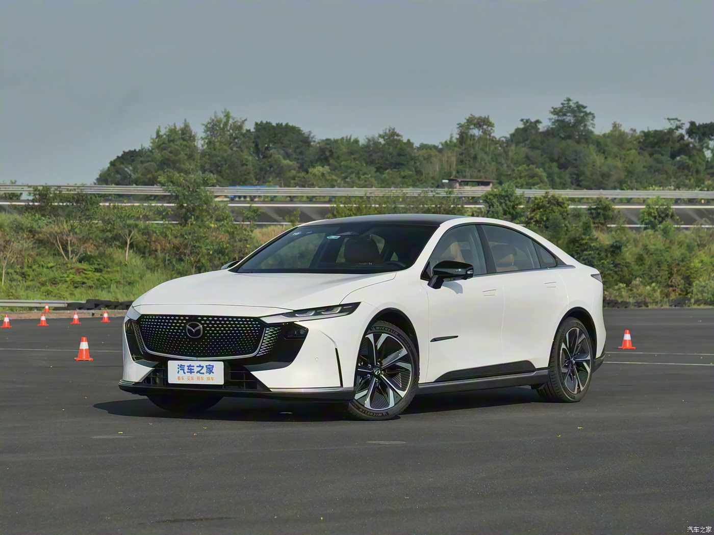 Mazda EZ-6 EV 600 km Zhizun - Energy-Hub