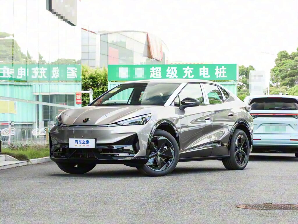 Volkswagen ID.UNYX 2025