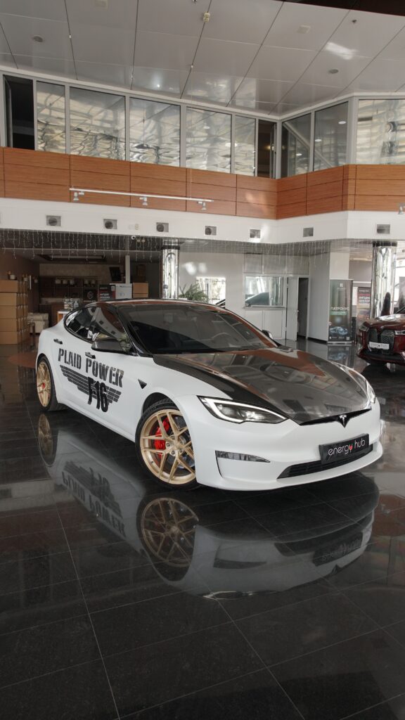 Tesla Model S 2023